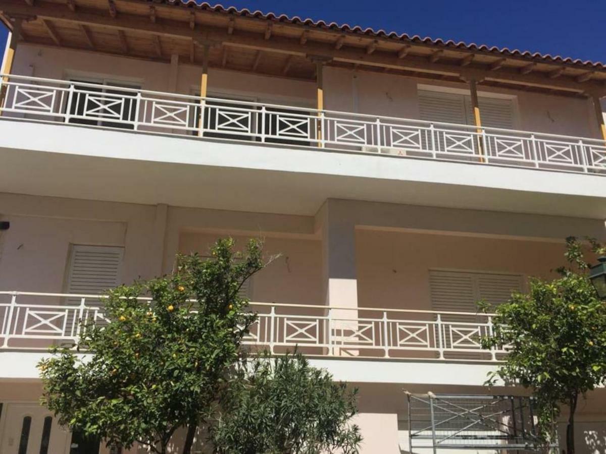 Azure Retreat Daire Loutráki Dış mekan fotoğraf